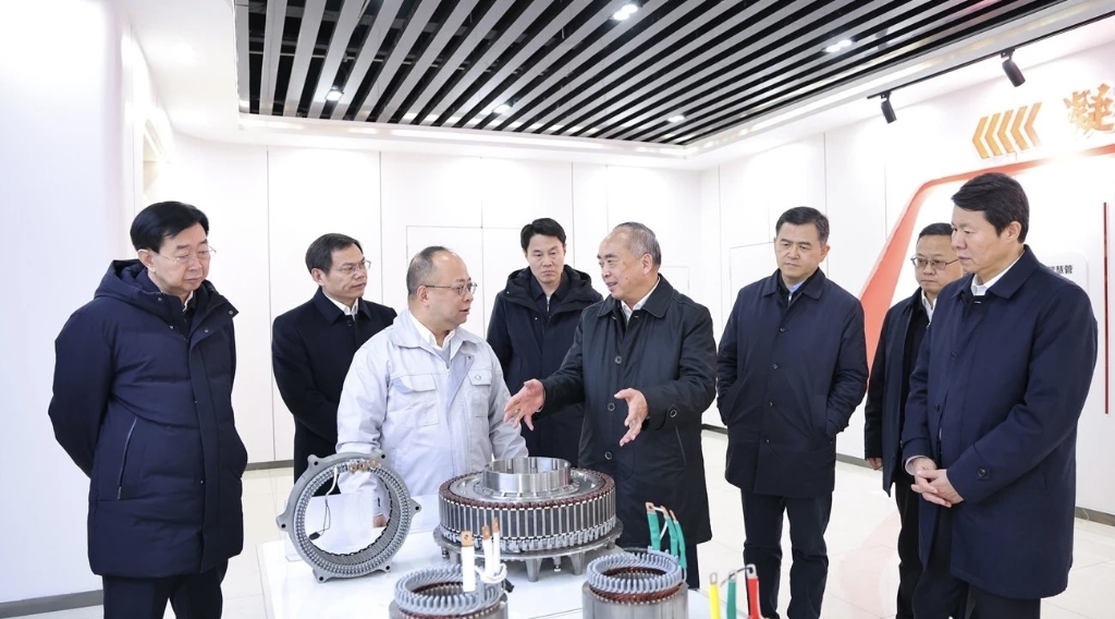 开足马力“赶订单”，奋力冲刺“开门红”  | 山东省委书记林武调研J9集团鹤壁工厂新能源电驱动项目